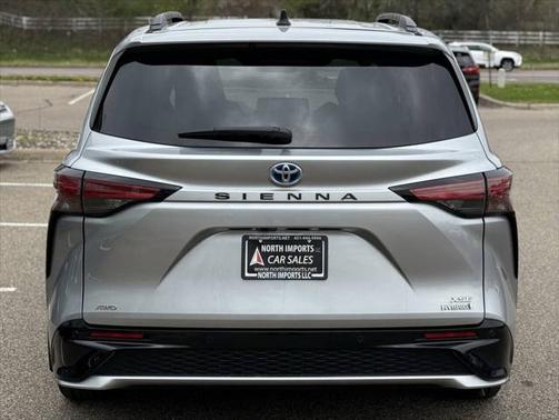 2023 Toyota Sienna XSE 7 Passenger