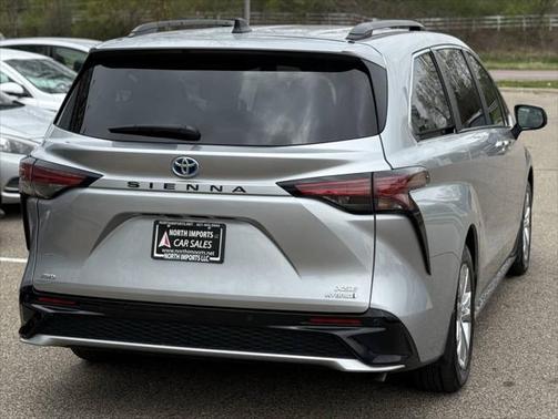2023 Toyota Sienna XSE 7 Passenger