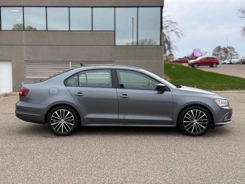 2016 Volkswagen Jetta 1.8T Sport