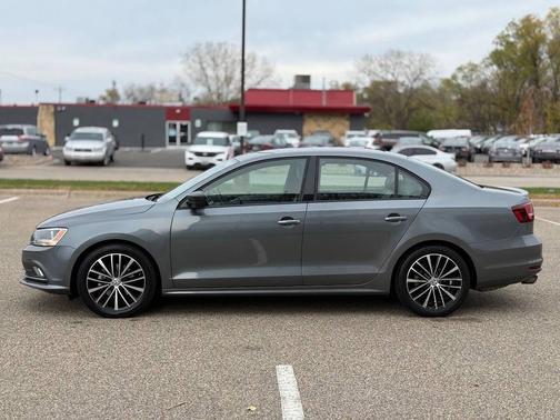 2016 Volkswagen Jetta 1.8T Sport