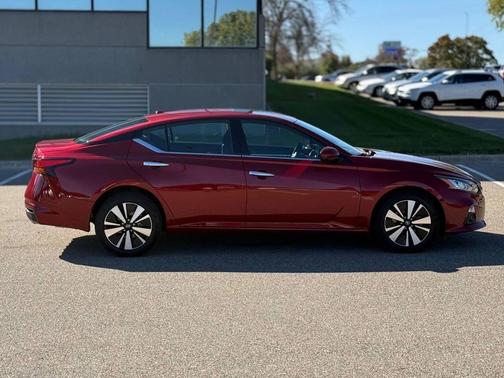 2020 Nissan Altima 2.5 SV