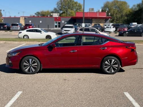 2020 Nissan Altima 2.5 SV