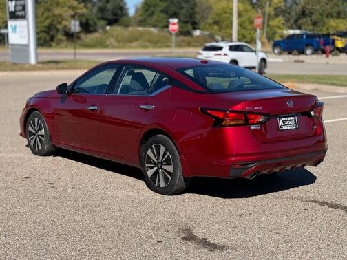2020 Nissan Altima 2.5 SV