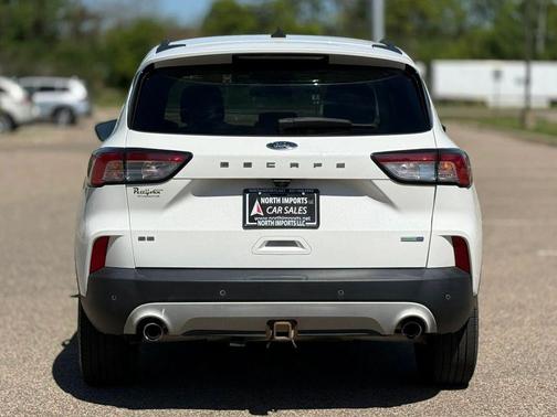 Star White Metallic Tri-Coat 2020 Ford Escape SEL