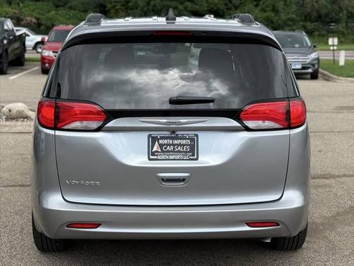 2021 Chrysler Voyager LXI