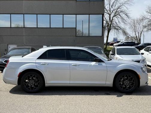 2019 Chrysler 300 Touring
