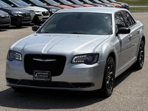 2019 Chrysler 300 Touring