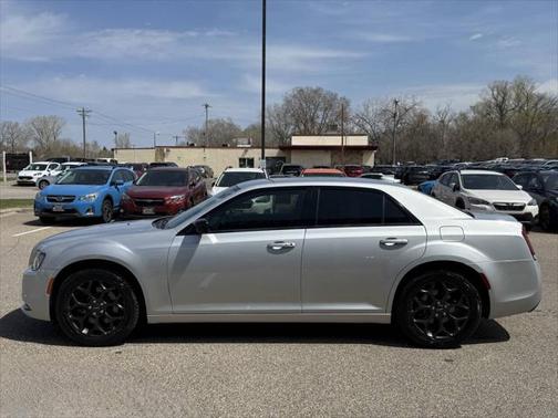 2019 Chrysler 300 Touring