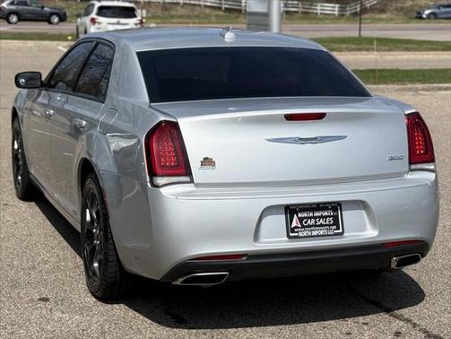 2019 Chrysler 300 Touring