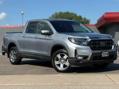 Silver 2024 Honda Ridgeline RTL