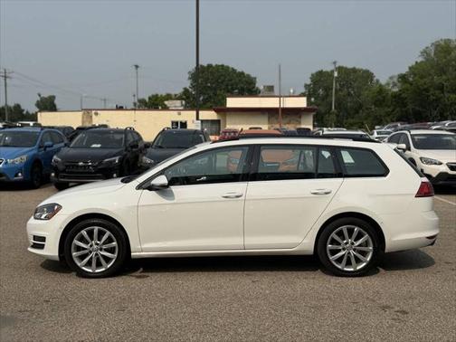2016 Volkswagen Golf SportWagen TSI SE 4-Door