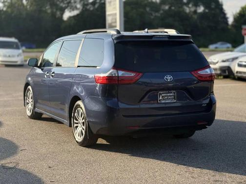 2019 Toyota Sienna XLE Premium