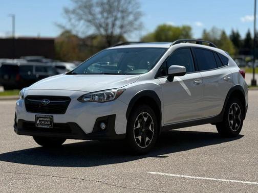Crystal White Pearl 2019 Subaru Crosstrek 2.0i Premium