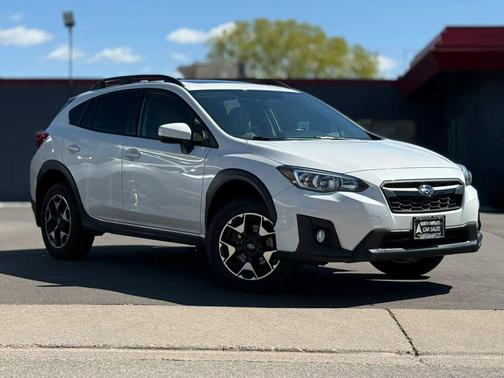 Crystal White Pearl 2019 Subaru Crosstrek 2.0i Premium