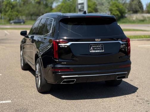 2022 Cadillac XT6 Premium Luxury AWD
