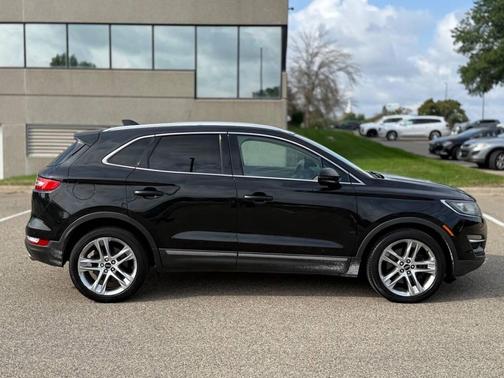 2015 Lincoln MKC Base