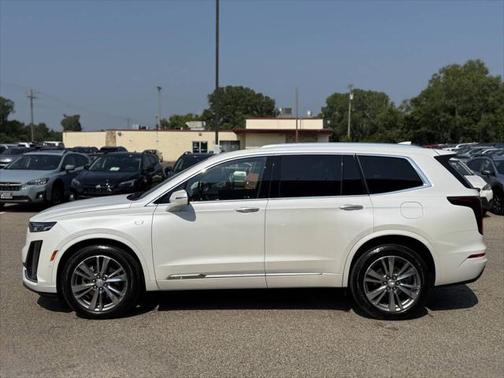 2022 Cadillac XT6 Premium Luxury AWD