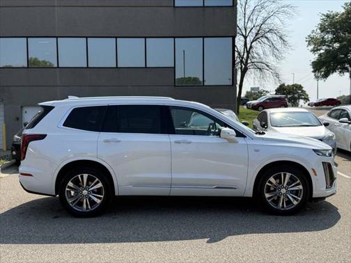 2022 Cadillac XT6 Premium Luxury AWD