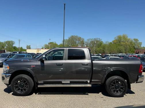 2019 RAM 2500 Laramie 4x4 4dr Crew Cab 6.3 ft. SB Pickup