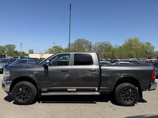 2019 RAM 2500 Laramie Crew Cab 4x4 6'4' Box
