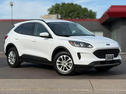 White 2021 Ford Escape SE