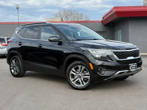 Cherry Black 2021 Kia Seltos S