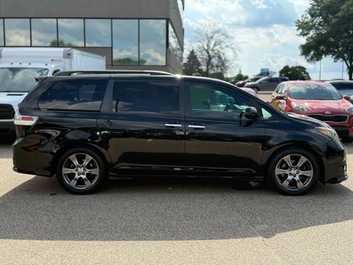 2017 Toyota Sienna SE