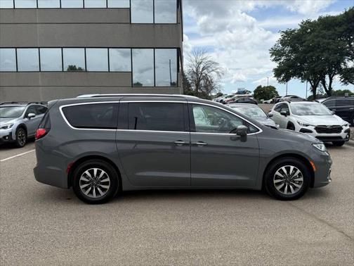 2021 Chrysler Pacifica Hybrid Touring L