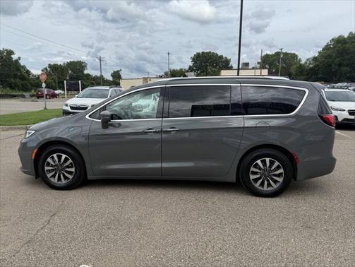 2021 Chrysler Pacifica Hybrid Touring L