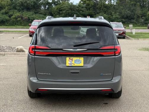 2021 Chrysler Pacifica Hybrid Touring L