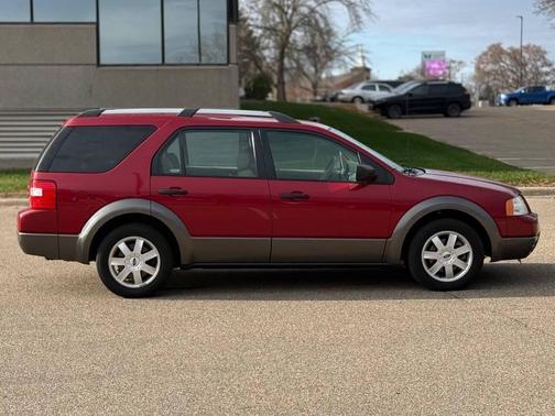 2005 Ford Freestyle SE