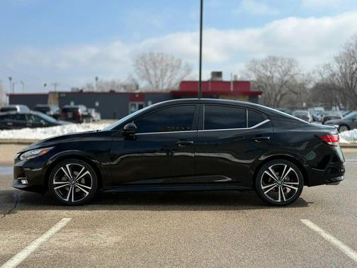 2022 Nissan Sentra SR