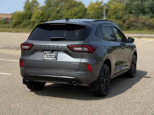 2023 Ford Escape ST-Line Elite