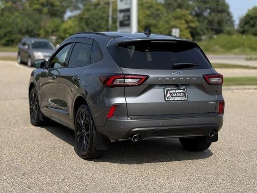 2023 Ford Escape ST-Line Elite