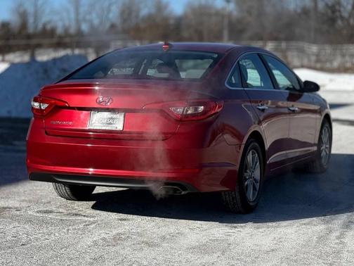 2017 Hyundai SONATA SE