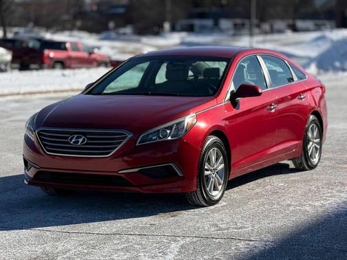 2017 Hyundai SONATA SE