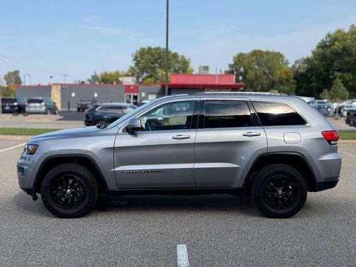 2019 Jeep Grand Cherokee Laredo