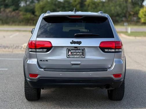 2019 Jeep Grand Cherokee Laredo
