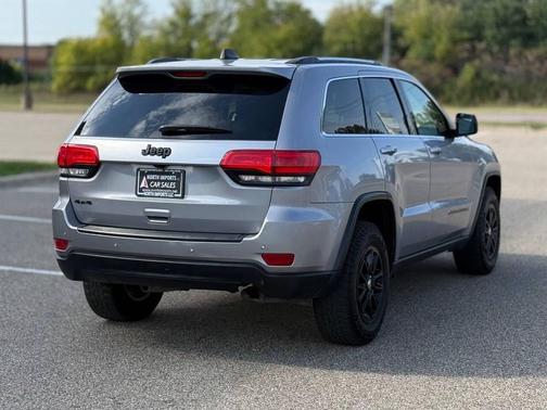 2019 Jeep Grand Cherokee Laredo