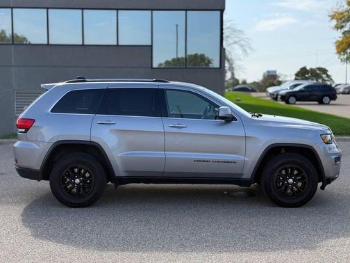 2019 Jeep Grand Cherokee Laredo