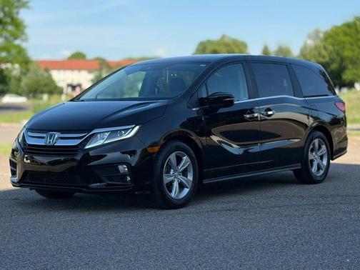 Crystal Black Pearl 2020 Honda Odyssey EX