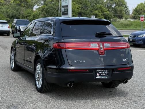 2019 Lincoln MKT Reserve