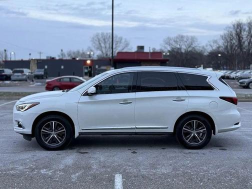 2017 INFINITI QX60 Base