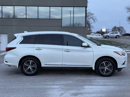 2017 INFINITI QX60 Base