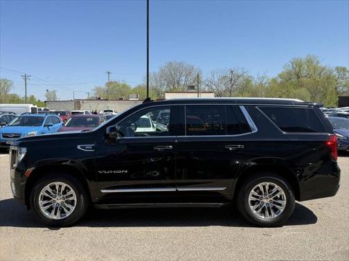 2022 GMC Yukon SLT