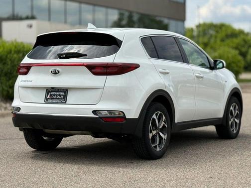 Clear White 2020 Kia Sportage LX