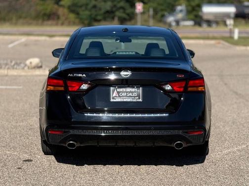 2023 Nissan Altima SR FWD