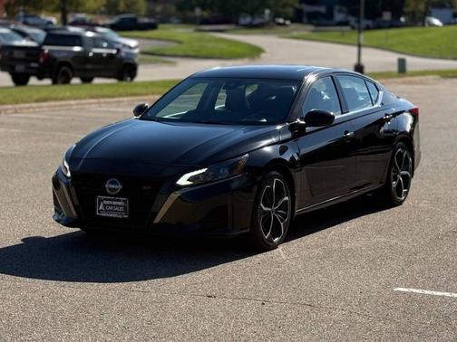 2023 Nissan Altima SR FWD