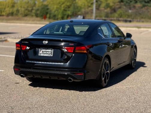 2023 Nissan Altima SR FWD