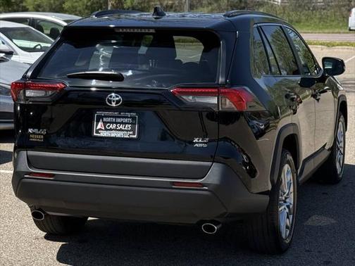 2022 Toyota RAV4 XLE Premium